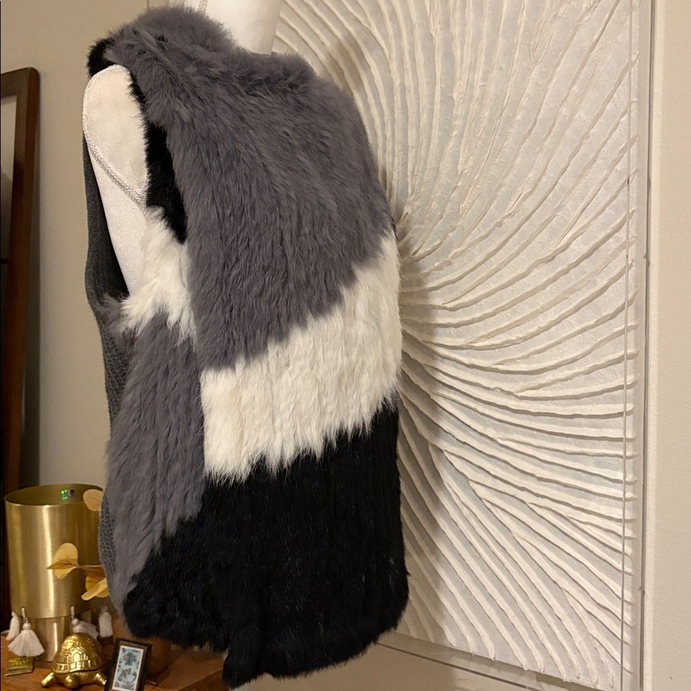 100% Rabbit Fur & Cashmere Bloomingdale’s Top/Vest - Picture 10 of 13